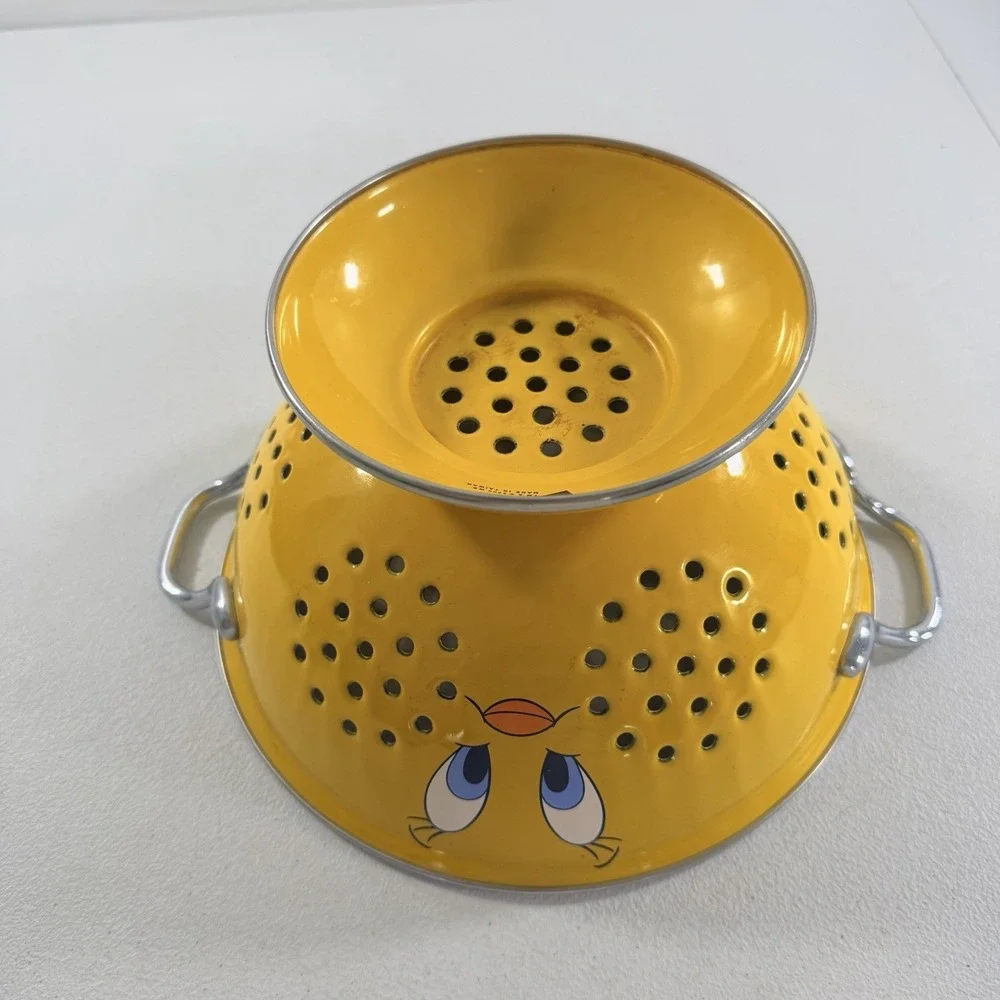 Rare Exclusively Designed Warner Brothers‎ Tweety Bird Colander  Strainer 2000